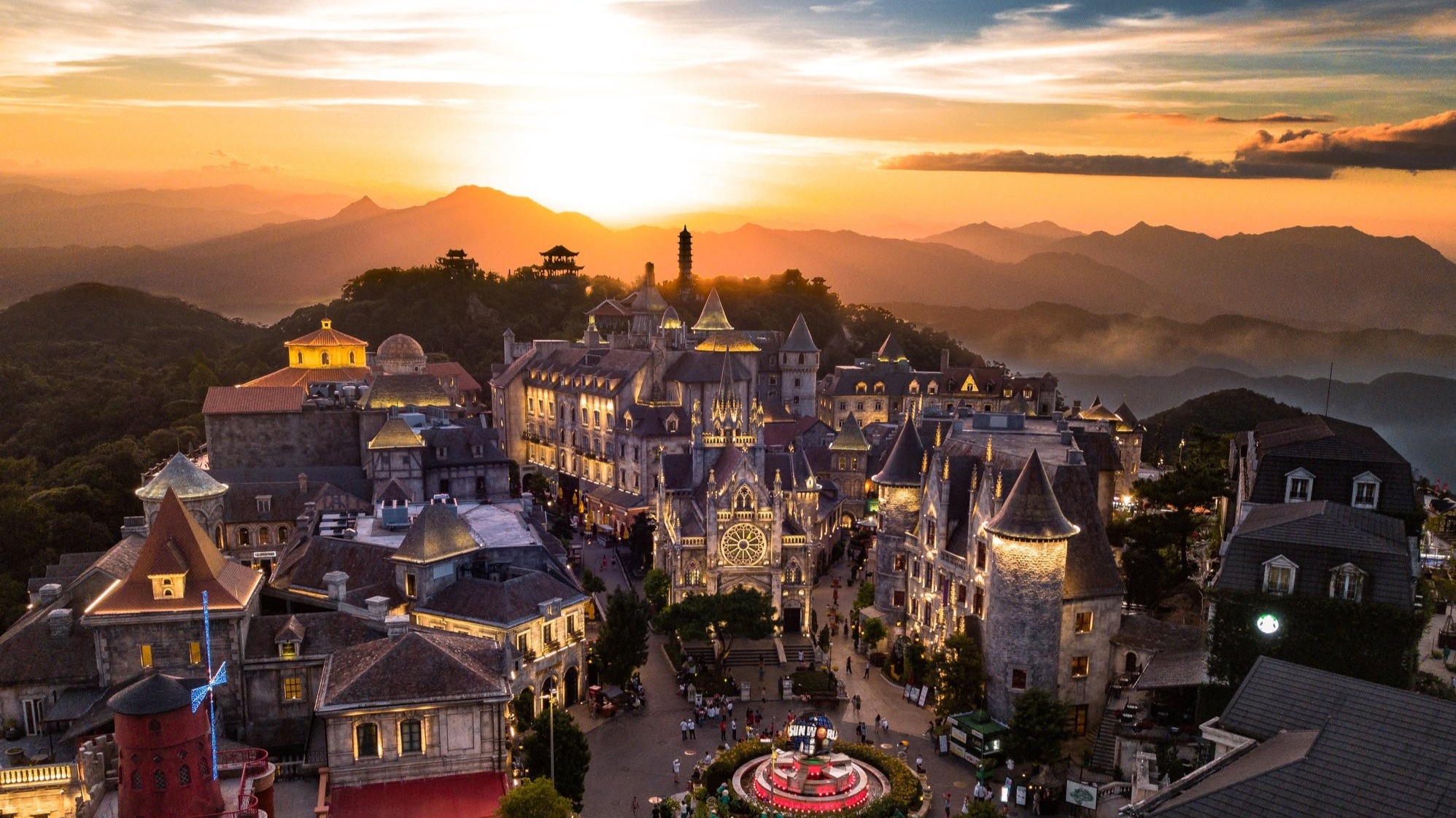 HÀ NỘI – CỐ ĐÔ HUẾ - ĐÀ NẴNG – PHỐ CỔ HỘI AN - BÀ NÀ HILL [4N3Đ] - Image - 14223