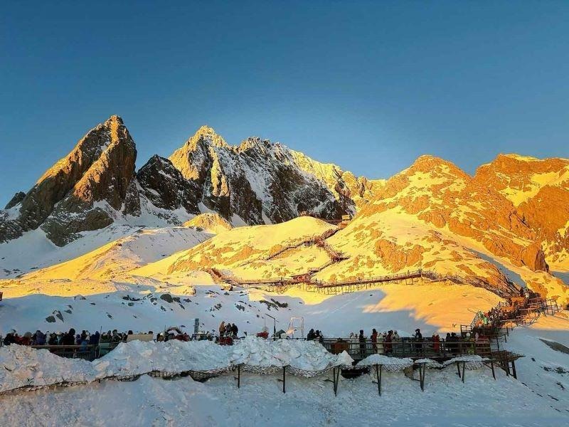 Khám phá núi tuyết Kiệu Tử Sơn – Nóc Nhà Vân Nam Trung Quốc