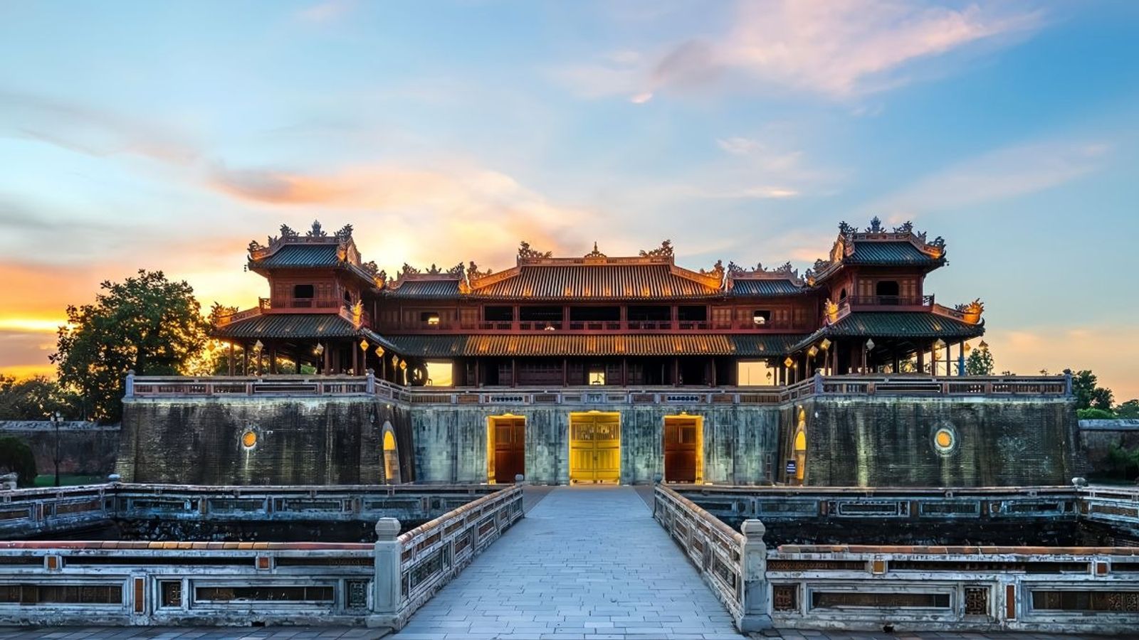 HÀ NỘI – CỐ ĐÔ HUẾ - ĐÀ NẴNG – PHỐ CỔ HỘI AN - BÀ NÀ HILL [4N3Đ]