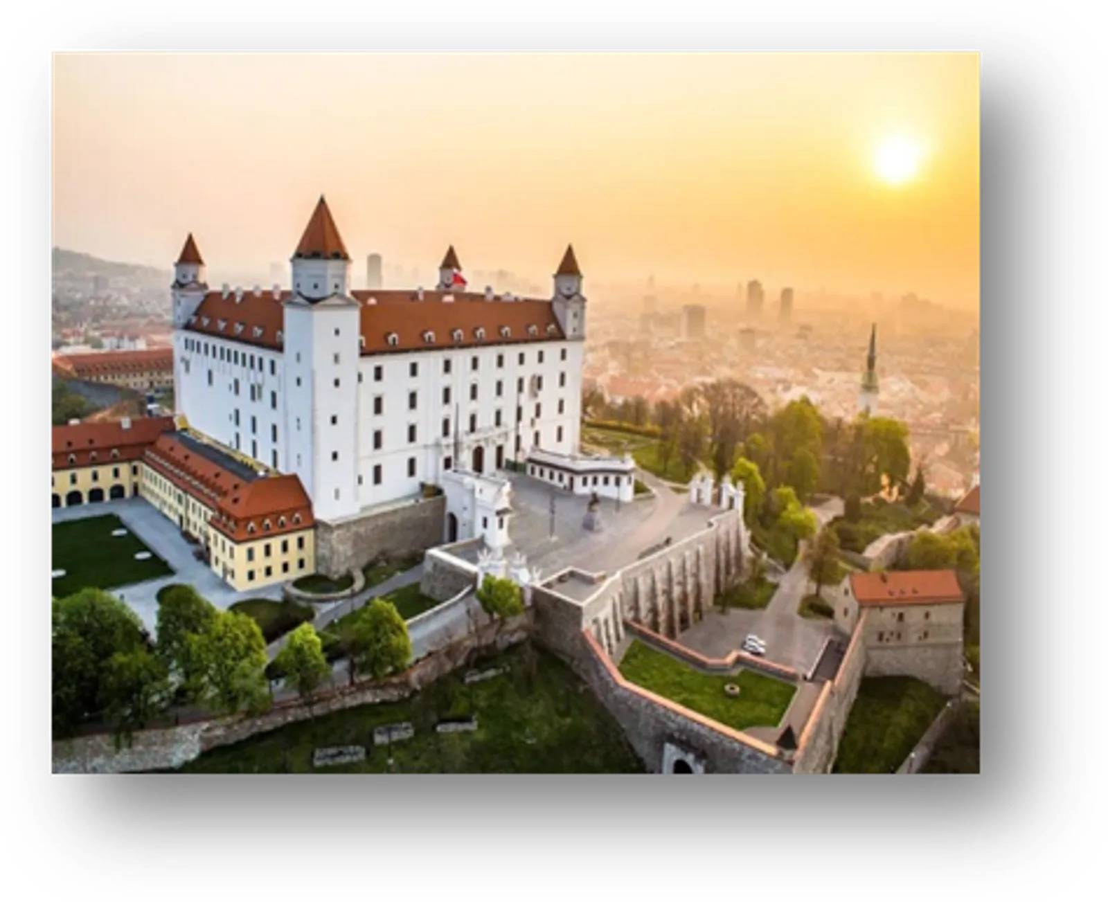 Tour du lịch Đông Âu 3 nước: Áo - Hungary - Slovakia 8 ngày 7 đêm - Image - 901