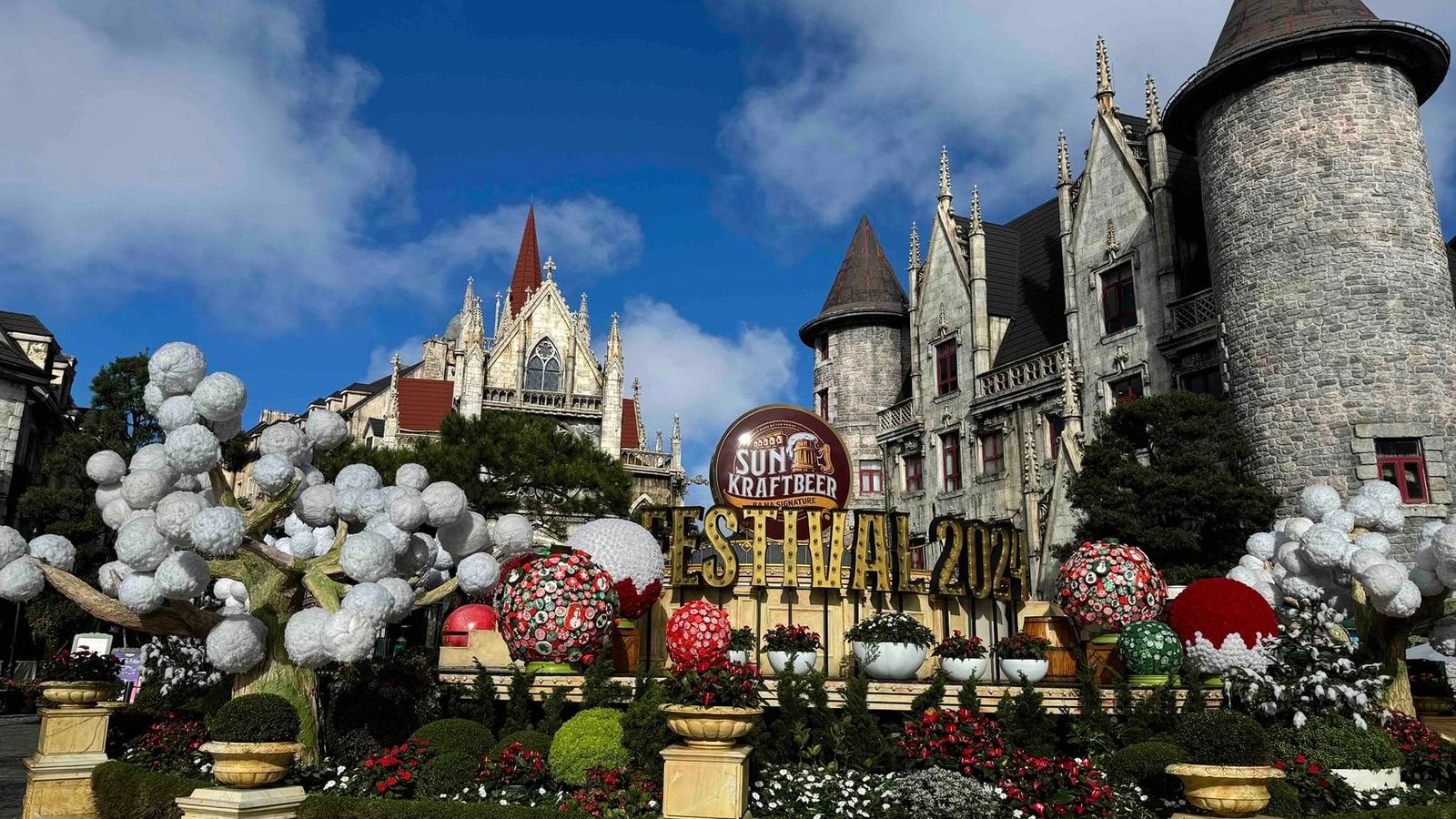 Da Nang 2-Day Highlights Tour | Ba Na Hills, Golden Bridge & Linh Ung Pagoda - Image - 12844