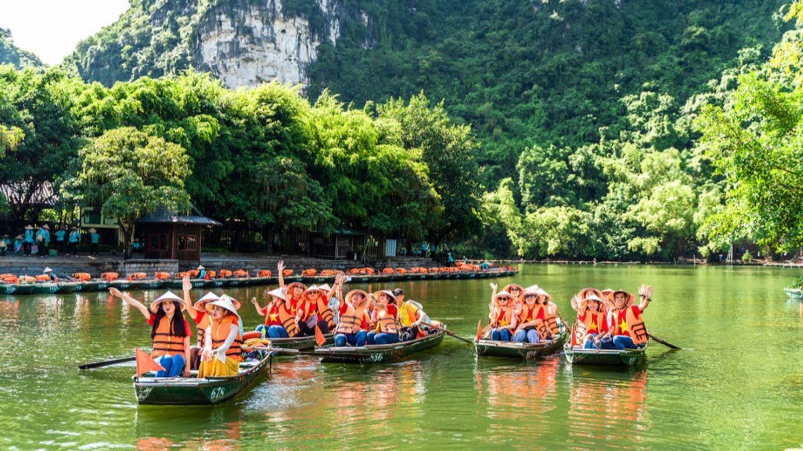 HANOI - NINH BINH 1 DAY TRIP BY LIMOUSINE - Image - 13868