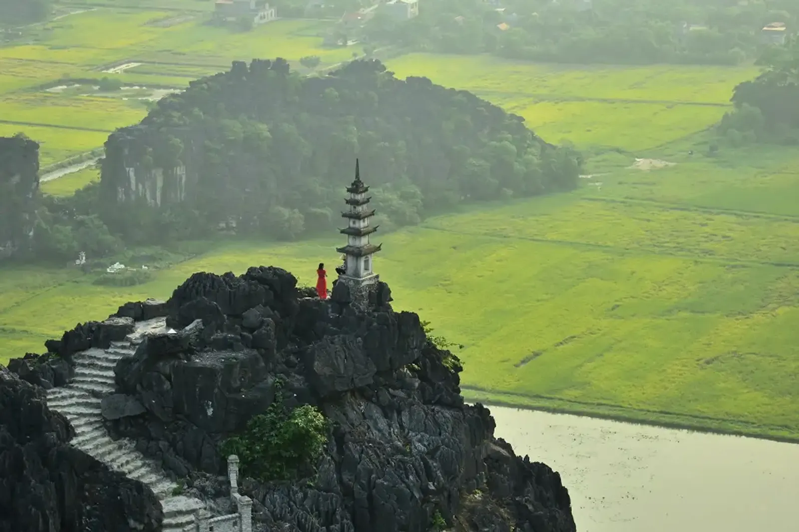 Ninh Binh 1 Day: Hoa Lu Ancient Capital – Trang An – Mua Cave - Image - 17598