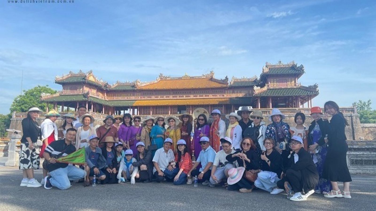 Tour Du Lịch Miền Trung 4N3Đ: HCM - Đà Nẵng - Bà Nà - Hội An - Huế - Quảng Bình, Vé Máy Bay Khứ Hồi + KS 4*, T5 hàng tuần - Image - 6032