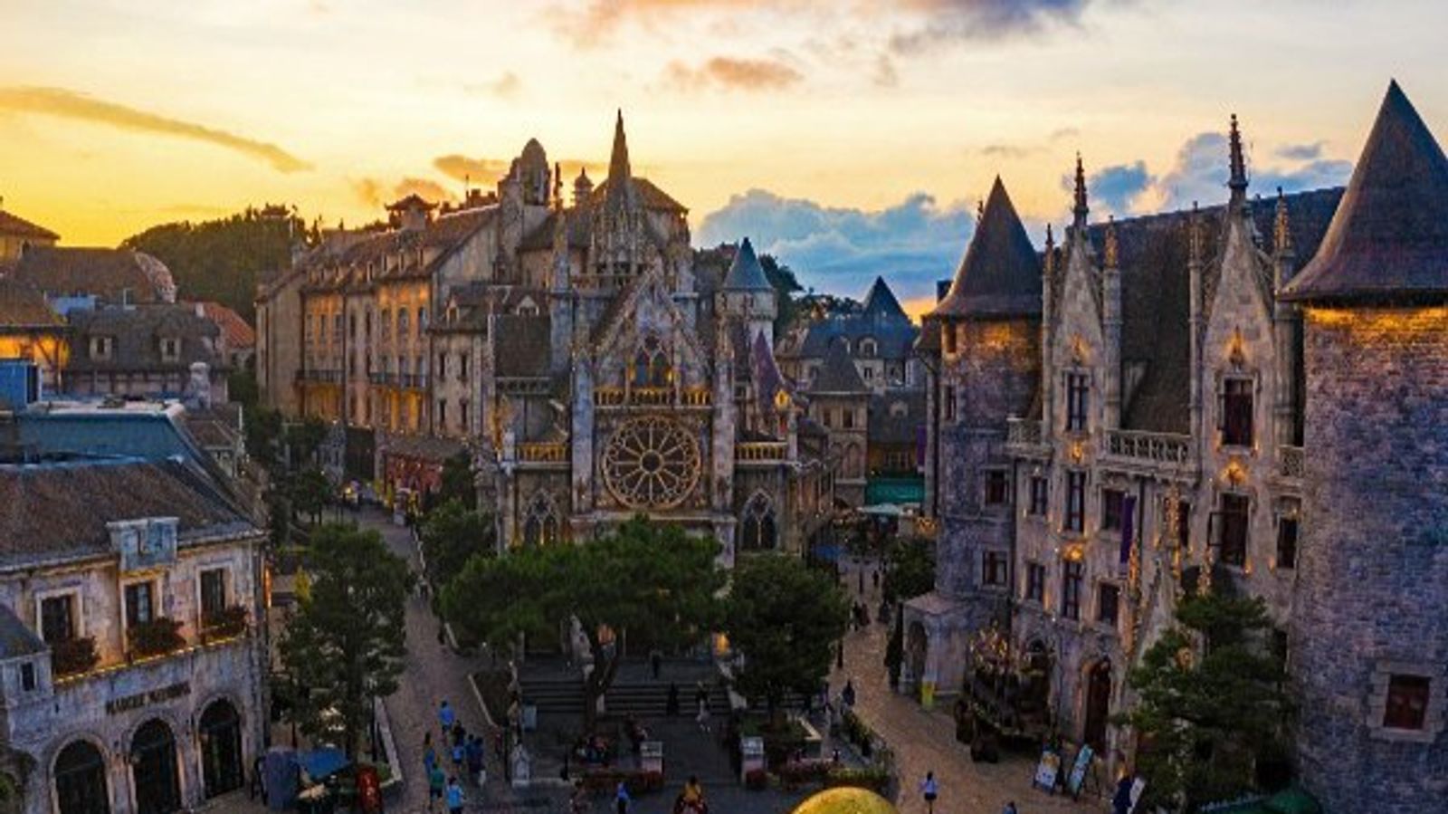 BA NA HILLS AND GOLDEN BRIDGE FULL-DAY ADVENTURE - Image - 20560