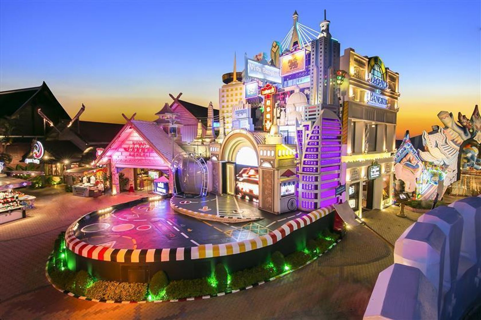 Phuket Fantasea - Show with SIC Transfer - Image - 1947