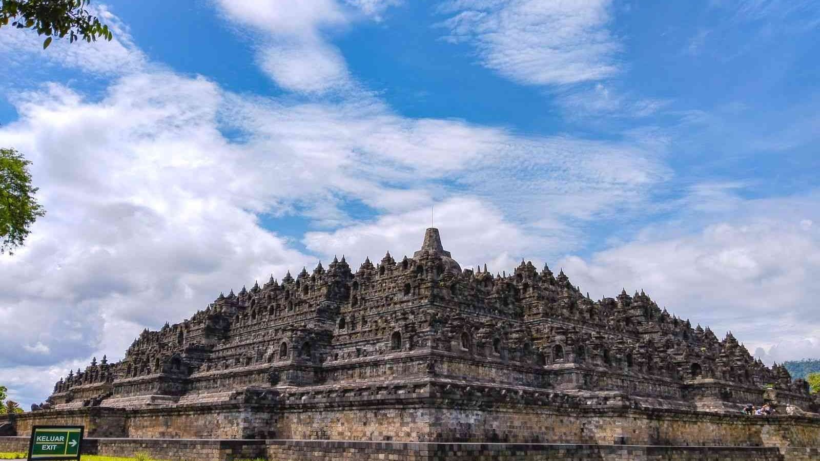 4D3N Explore Jogja: Merapi Lava Tour, Borobudur Temple and Sunset Hills - Image - 11123