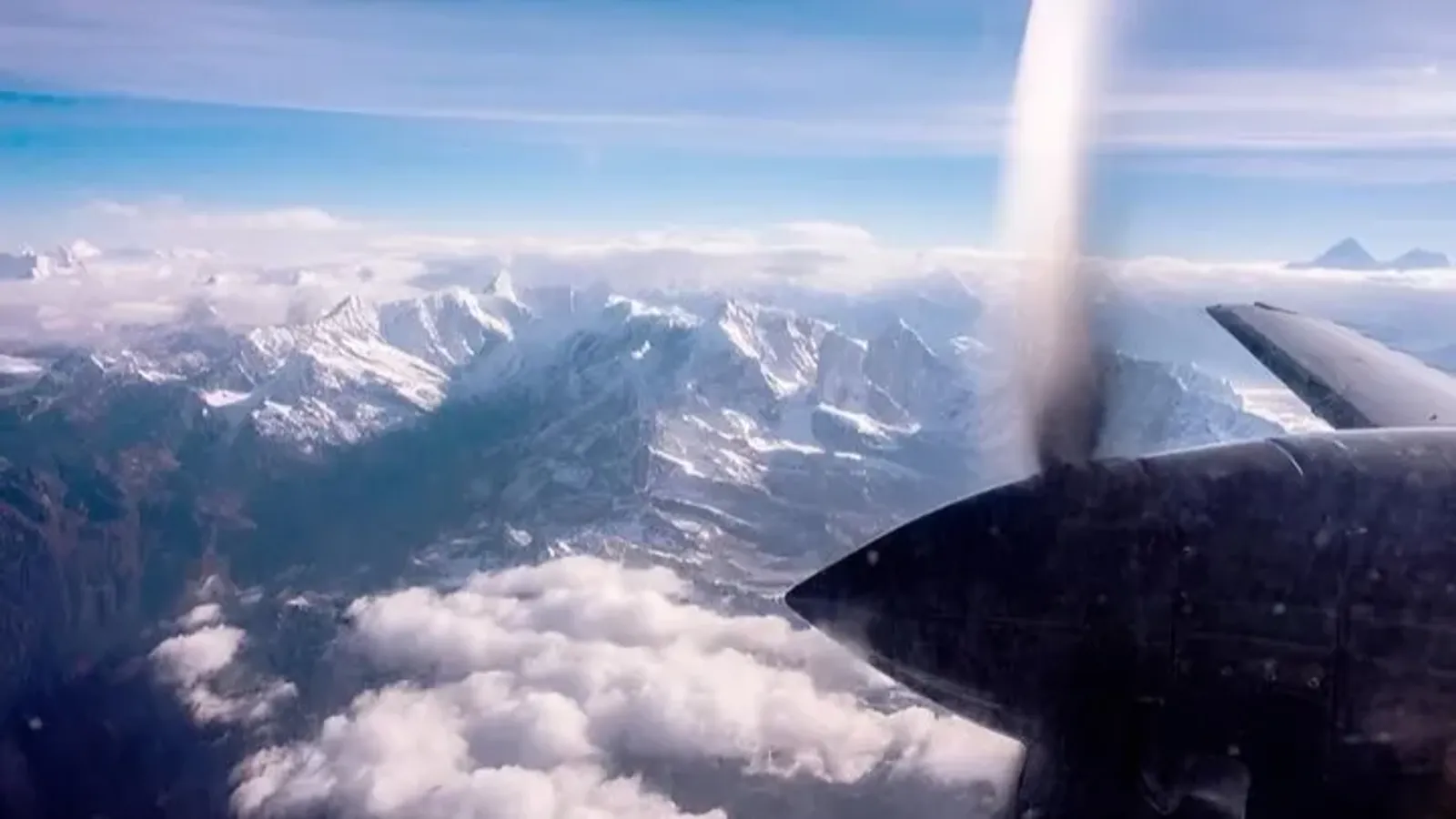 Everest Mountain Flight from Kathmandu – 1-Day Scenic Himalayan Experience - Image - 28495