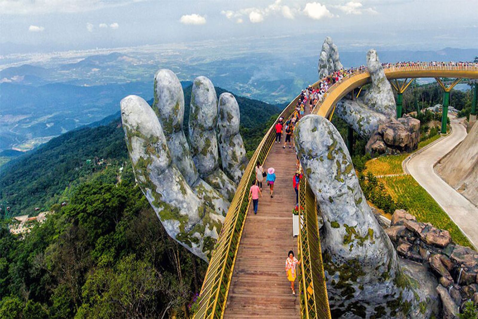 Ba Na Hills 1 Day Tour With Buffet Lunch - Image - 17679