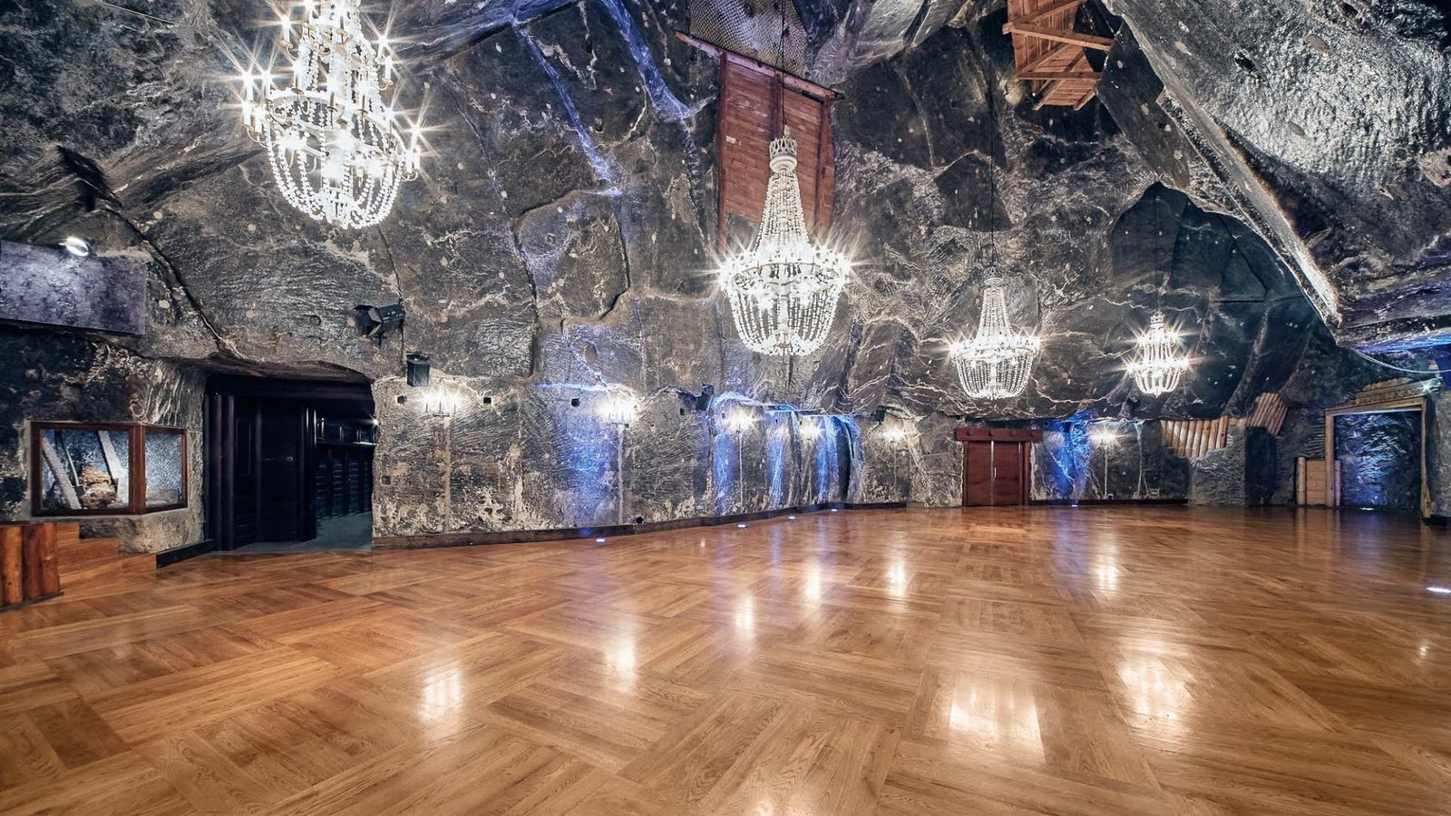 Wieliczka Salt Mine with hotel pick up - Image - 14546