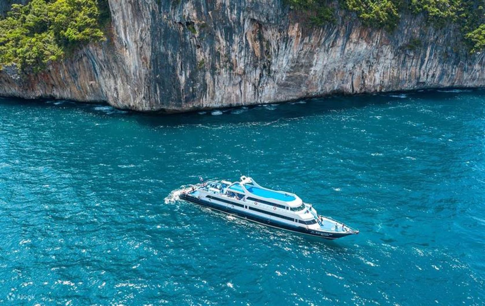 Phi Phi Island Tour By Big Boat Economy Seat Excl National Park - SIC Van Transfer with lunch - Image - 1982