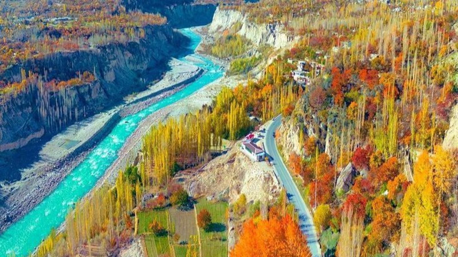 Autumn in Pakistan: Hunza-Skardu-Islamabad - Image - 18183