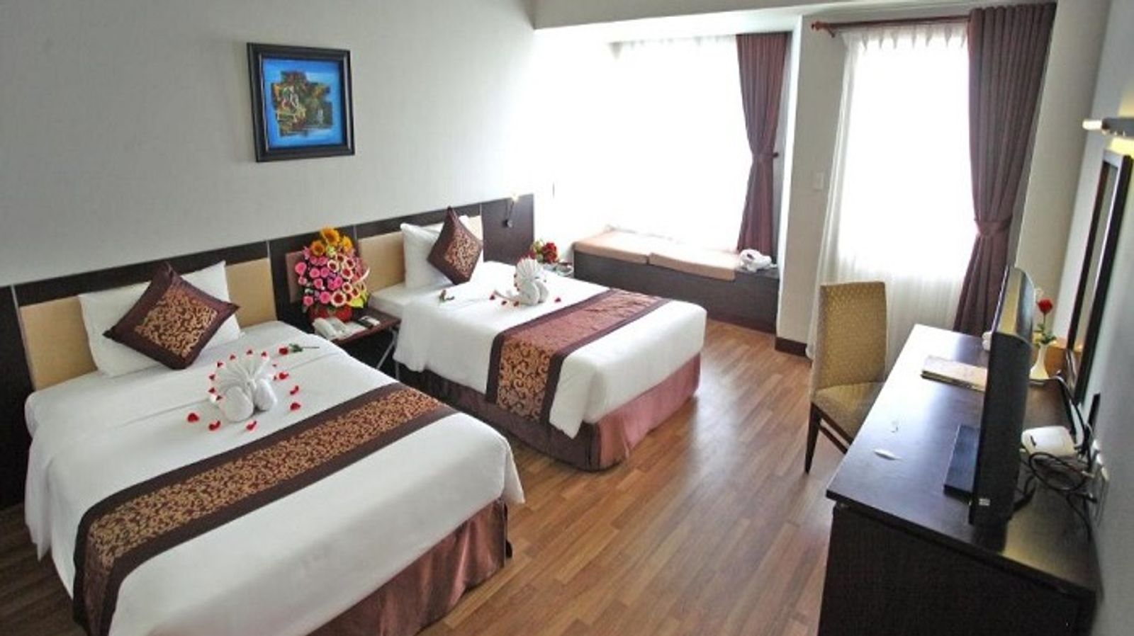 Tour Du Lịch Miền Trung 4N3Đ: HCM - Đà Nẵng - Bà Nà - Hội An - Huế - Quảng Bình, Vé Máy Bay Khứ Hồi + KS 4*, T5 hàng tuần - Image - 6028