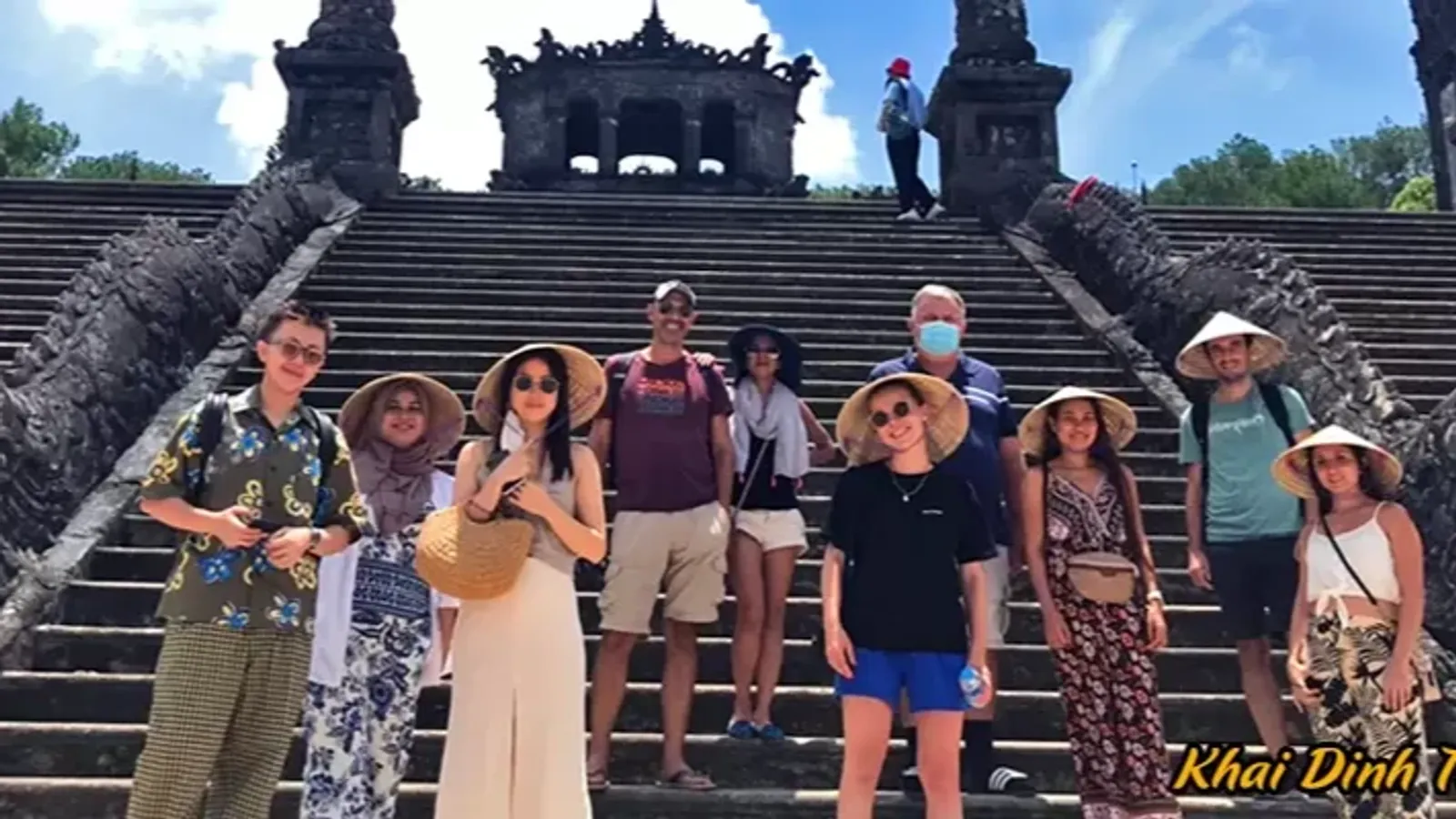 HUE CITY TOUR
