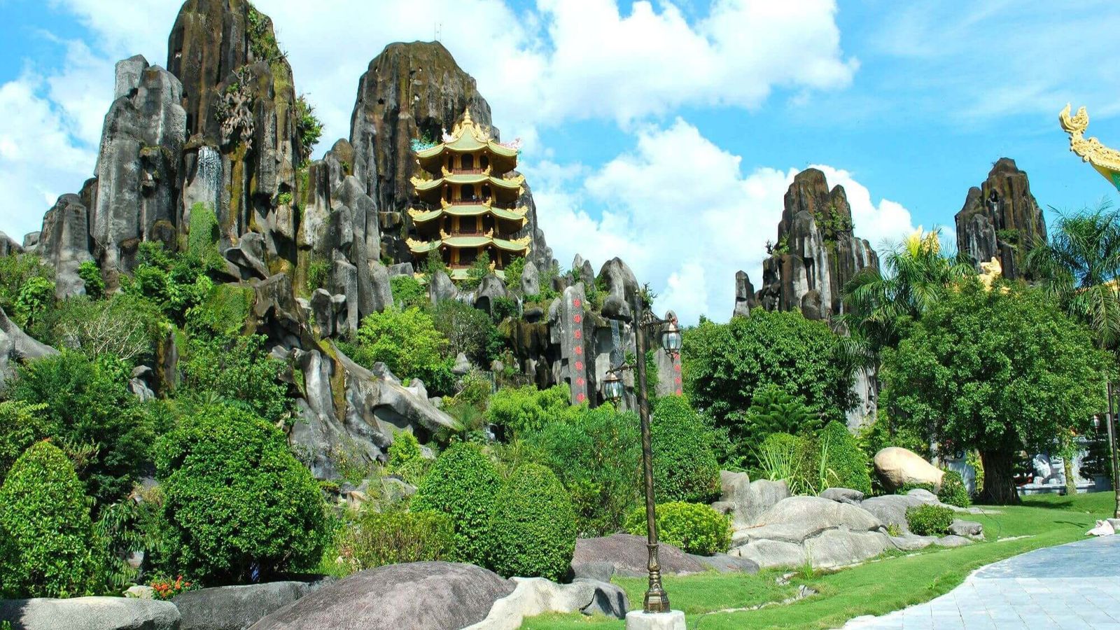Son Tra Peninsula & Marble Mountain, Hoi An Day Tour with Dinner and Lunch - Image - 19917