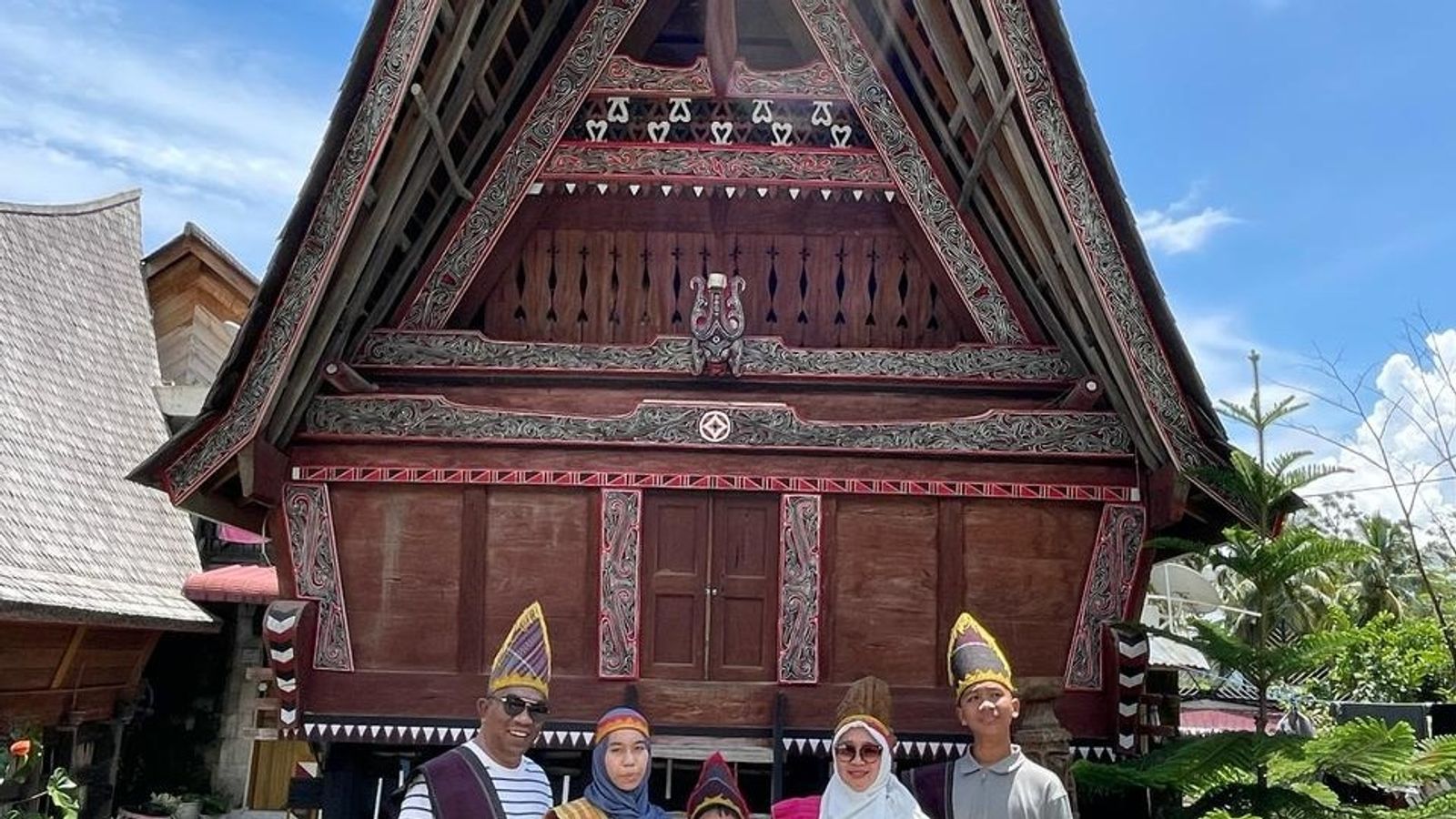 4 HARI 3 MALAM TOUR DANAU TOBA - Image - 10717