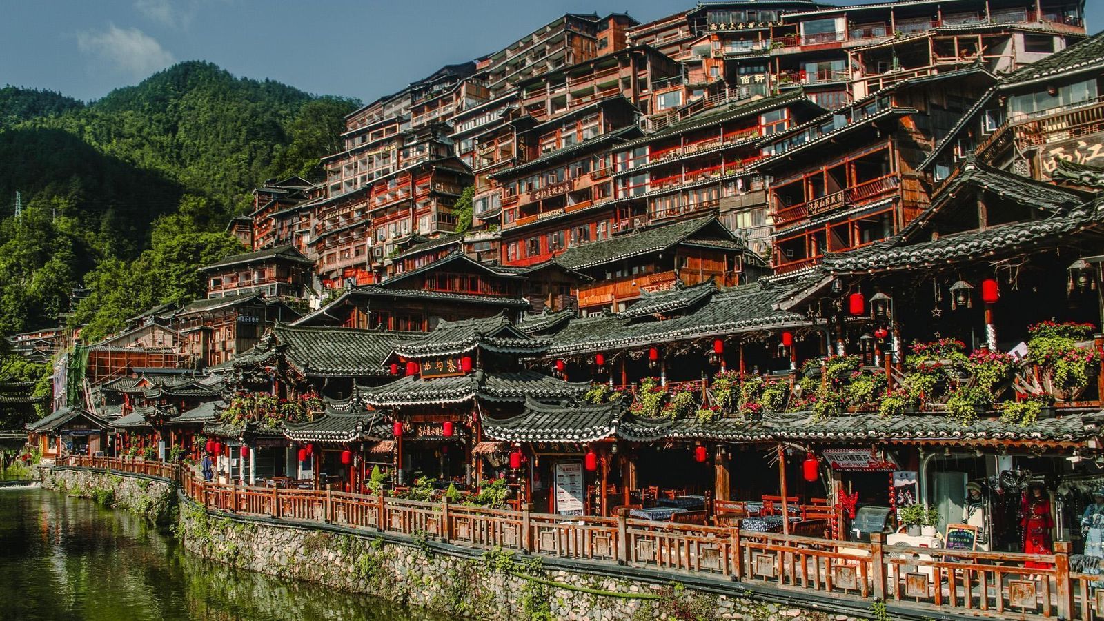 Hà Nội - Trường Sa - Trương Gia Giới - Phượng Hoàng Cổ Trấn 6N5Đ - Image - 21917