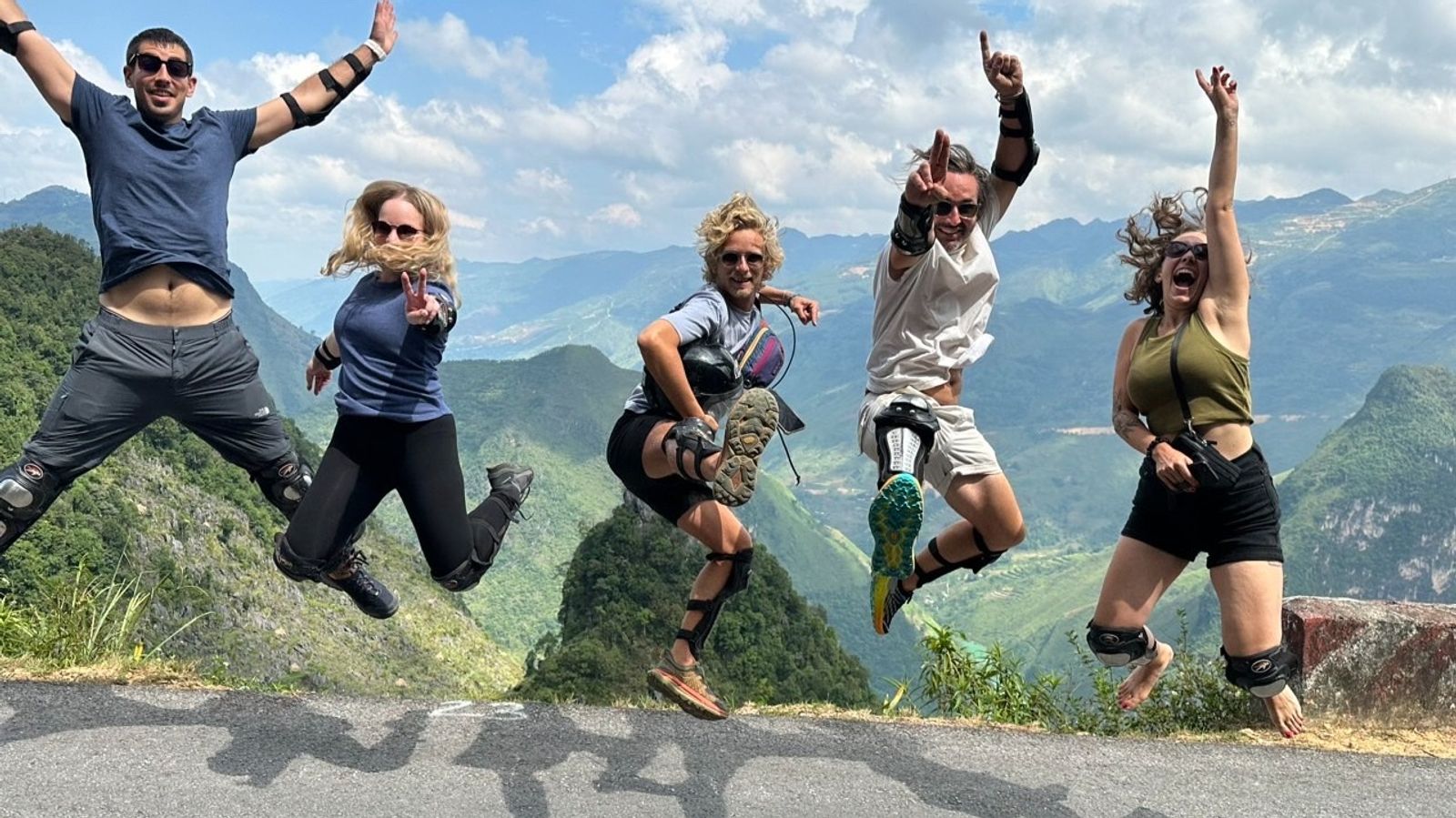 HA GIANG LOOP 4DAYS – 3NIGHTS (MOTORBIKE TOUR)