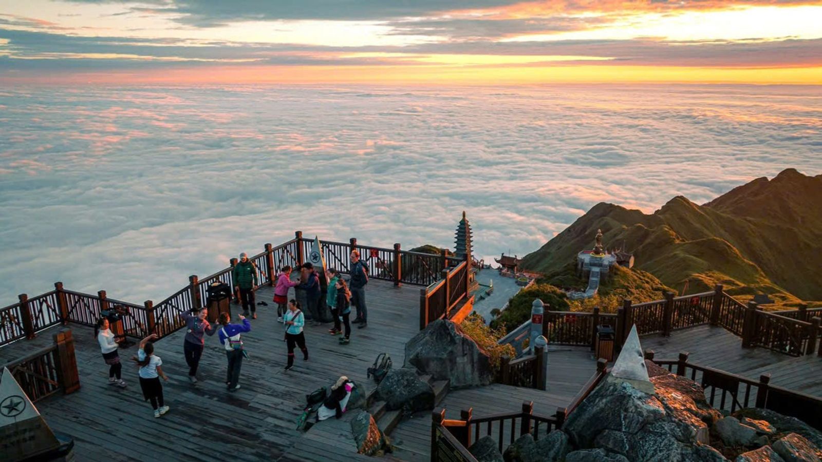 HANOI – CAT CAT VILLAGE (MOANA VIEW) – FANSIPAN PEAK – HANOI (2 DAYS – 1 NIGHT) - Image - 13984