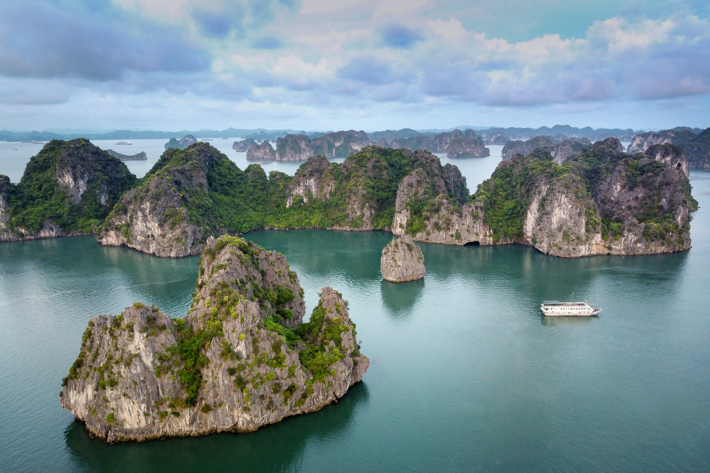 Paradise Elegance Halong Cruise 2D1N