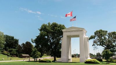 [Tour Tết] Bờ Tây Canada: Vancouver – Đảo Victoria - Núi Tuyết Whistler - White Rock Pier 7N6Đ - Image - 25526