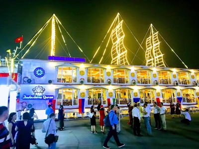 Night Tour: Saigon Sightseeing & Dinner On Cruise - Image - 17581