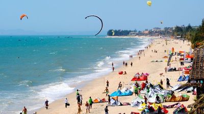 Vietnam 15 Days: From Cultural Heritage to Endless Beaches of Mui Ne - Image - 18224