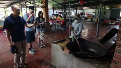 MEKONG DELTA FULL DAY – CAI BE & TAN PHONG ISLAND - PREMIER GROUP TOUR - Image - 18273