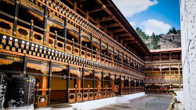 6-Day Bhutan: National Memorial Chorten – Rinpung Dzong – Paro Valley - Image - 10311