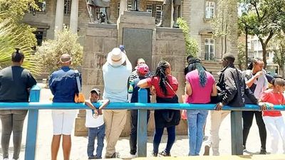 Nairobi: City Downtown Guided Walking Tour And Matatu Culture. - Image - 8824