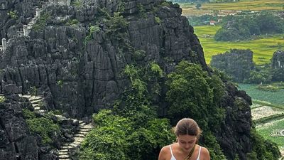 HANOI - NINH BINH 1 DAY TRIP BY LIMOUSINE - Image - 13873