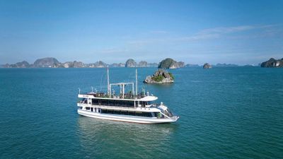 HALONG EXCURSION DAY TOUR (SIC) (6 Hour-Route 2: Sung Sot Cave – Titop Island – Kayaking at Luon Cave) - Image - 13888