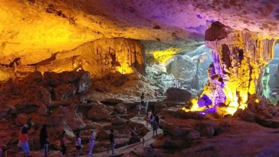 HALONG EXCURSION DAY TOUR (SIC) (6 Hour-Route 2: Sung Sot Cave – Titop Island – Kayaking at Luon Cave) - Image - 13894