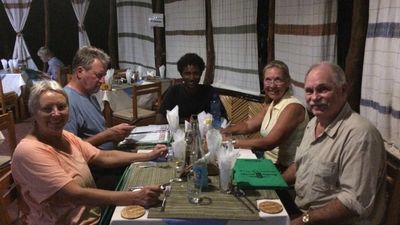 Night life in Ethiopia--music and dinner - Image - 5633