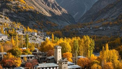 Autumn in Pakistan: Hunza-Skardu-Islamabad - Image - 18184