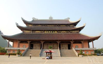 Ninh Binh 2D1N: Hoa Lu Ancient Capital – Tam Coc – Bai Dinh – Trang An Eco-Tourism - Image - 17018