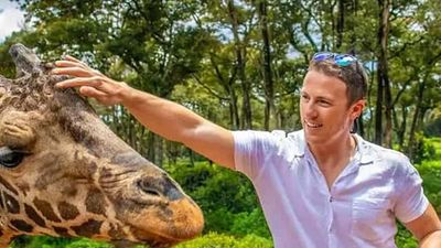 Mombasa: Nguuni Nature Sanctuary Guided Giraffe Feeding Excursion - Image - 8722