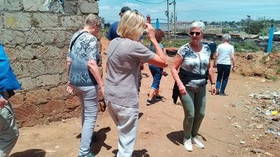Nairobi:Giraffes Feeding Experience At Giraffes Centre And Kibera Slum Excursion. - Image - 8219