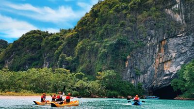 Tour Trekking: Chinh Phục Mạo Hiểm Đỉnh Cao Hố Sụt Kong 5N5Đ - Image - 25298