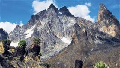 6-Day Mount Kenya Trek – Sirimon Up, Chogoria Down (Point Lenana 4,985m) - Image - 22051