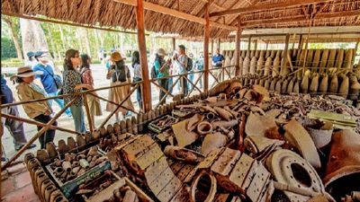 COMBO MUST-VISIT TOUR: Cu Chi Tunnels & Mekong Delta ( Full Day ) - Image - 20243