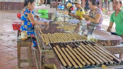 COMBO MUST-VISIT TOUR: Cu Chi Tunnels & Mekong Delta ( Full Day ) - Image - 20239