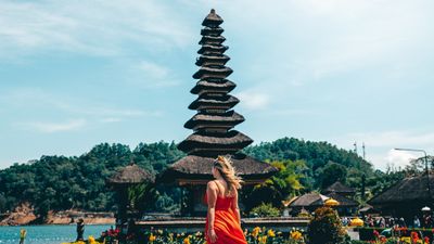 Bali Iconic temple ( taman ayun temple, ulun danu beratan, tanah lot ) - Image - 13772