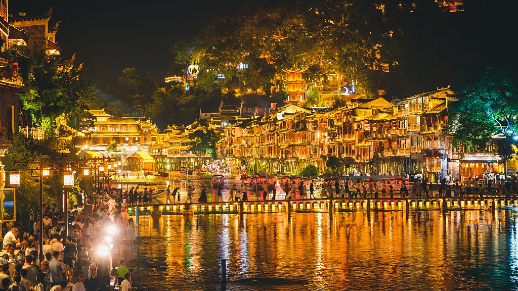 [TRUNG QUỐC 6N5Đ] HÀ NỘI - TRƯƠNG GIA GIỚI - PHƯỢNG HOÀNG CỔ TRẤN – THIÊN TỬ SƠN - VŨ LĂNG NGUYÊN – HỒ BẢO PHONG - Image - 10996