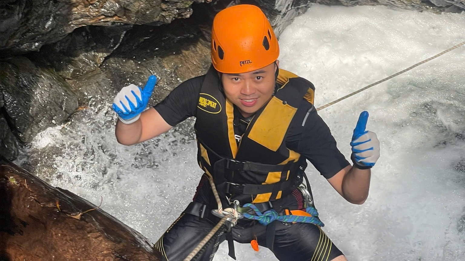Canyoning Đu Dây Trượt Thác Công Chúa – Quân Chu 2N1Đ - Image - 13570