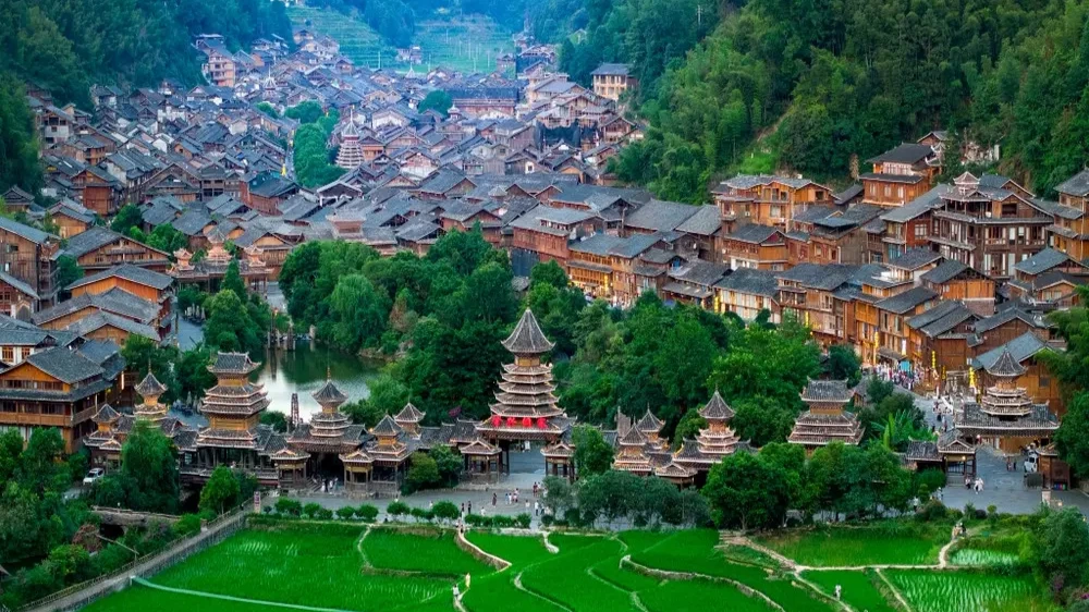 HÀ NỘI - QUÝ DƯƠNG –DƯƠNG XƯƠNG HOA HỌA TIỂU TRẤN -THIÊN HỘ MIÊU TRẠI 5N4D - Image - 13267