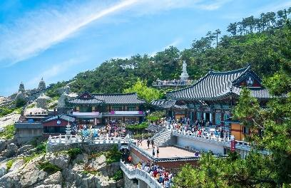 Haedong Yonggungsa - Ngôi đền ôm trọn cảnh biển tại Busan - Du Lịch Minh Anh