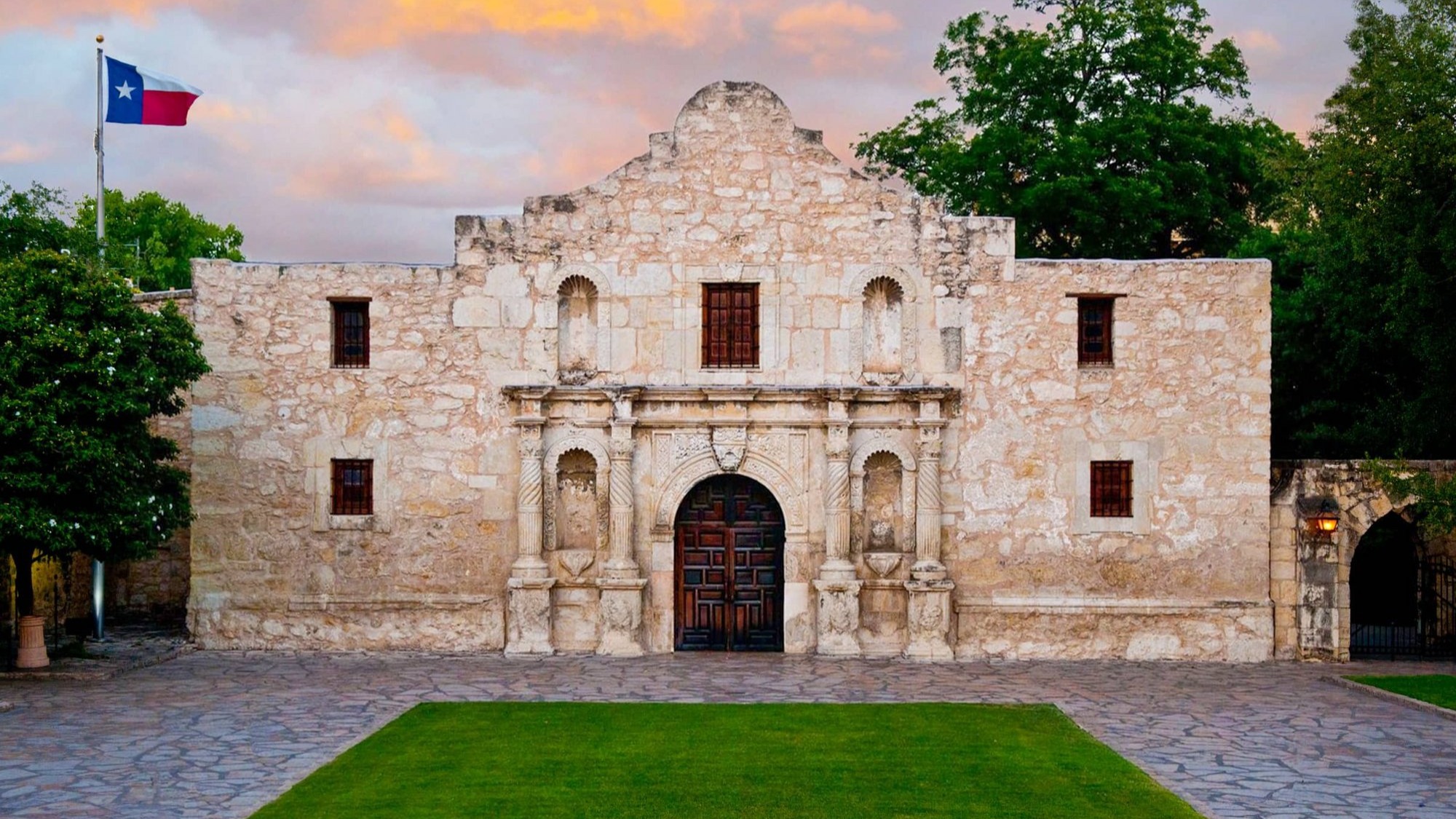 TEXAS 8N7Đ | ARLINGTON– DALLAS – FORT WORTH / STOCKYARDS – AUSTIN – SAN ANTONIO – HOUSTON - Image - 20488