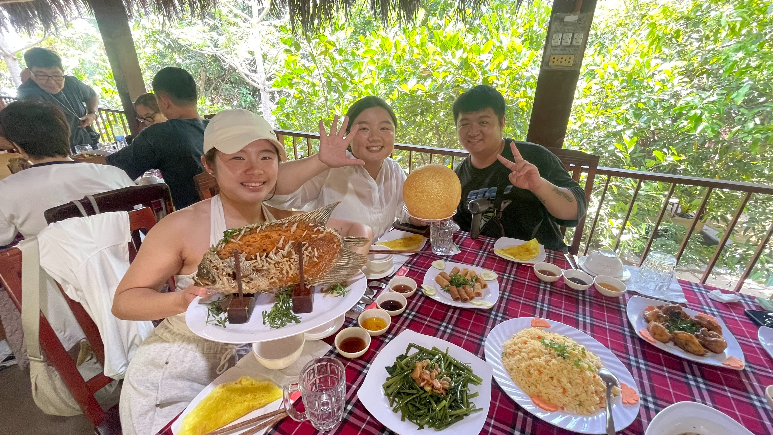 CU CHI TUNNELS & MEKONG DELTA FULL DAY - Image - 21675