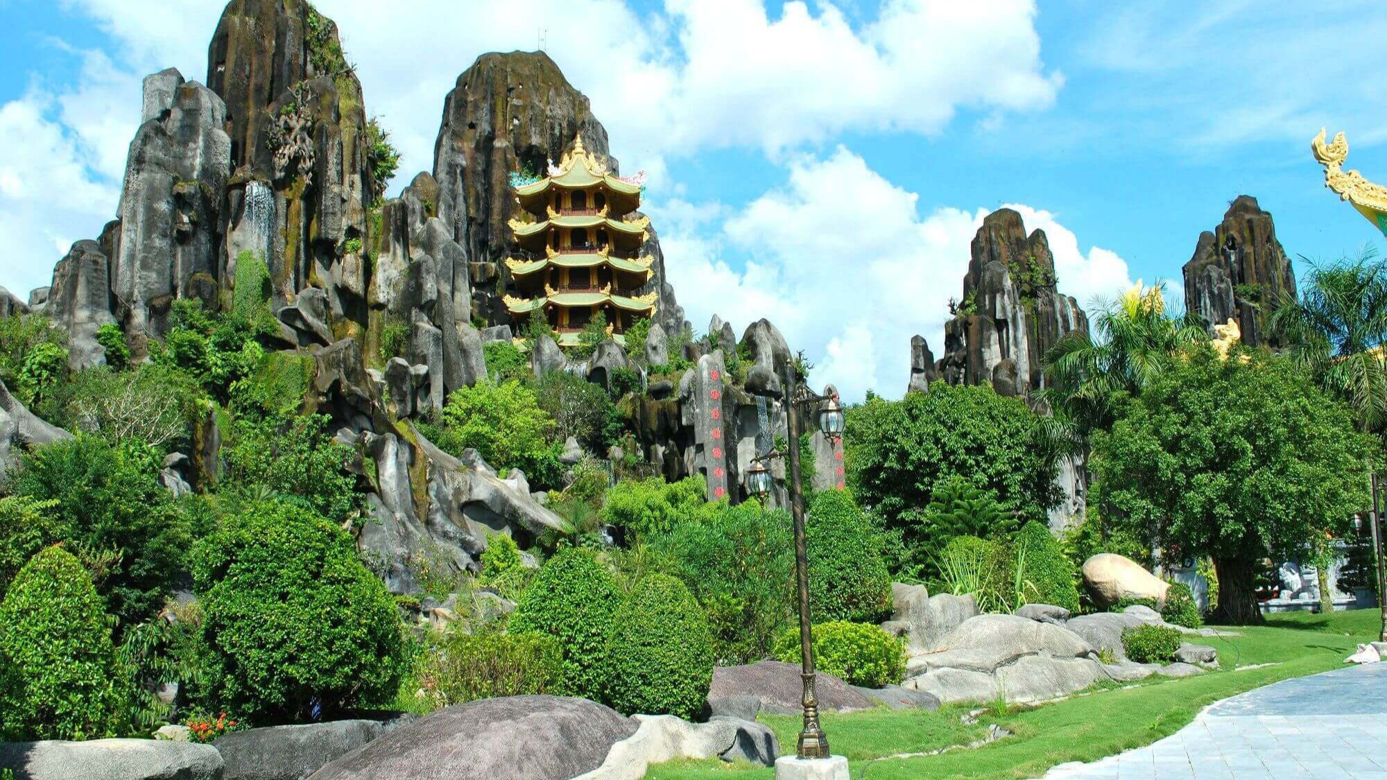 Son Tra Peninsula & Marble Mountain, Hoi An Day Tour with Dinner and Lunch - Image - 19917